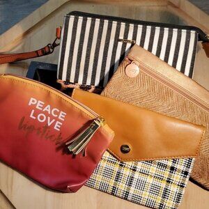 🍋 SET OF FOUR ZIPPERED BAGS